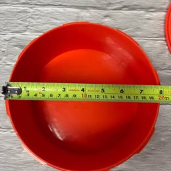 Vintage Tupperware Servalier Orange Round Container w/ Starburst Lid - Picture 8 of 9